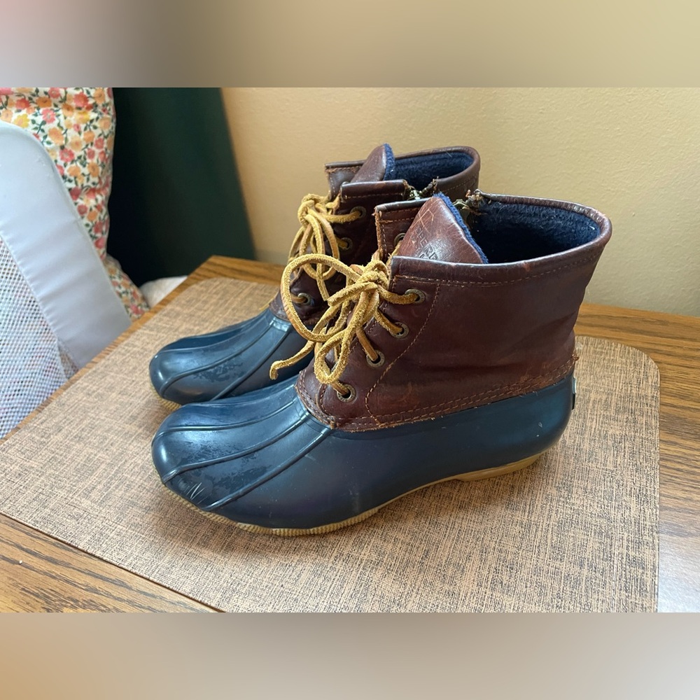 Sperry Leather Women's Saltwater Duck Boots Size 7.5 Weatherproof Winter Boots